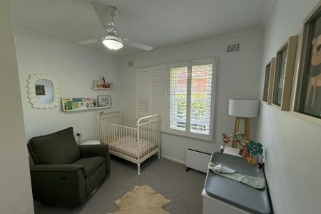 THREE BEDROOM FAMILY HOME - SOUTH DUBBO GEM - Photo 2