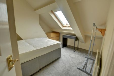 4 bedroom maisonette to rent - Photo 3