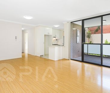 Modern Finish 2 Bedroom Apartment - 3 min to station - Photo 4