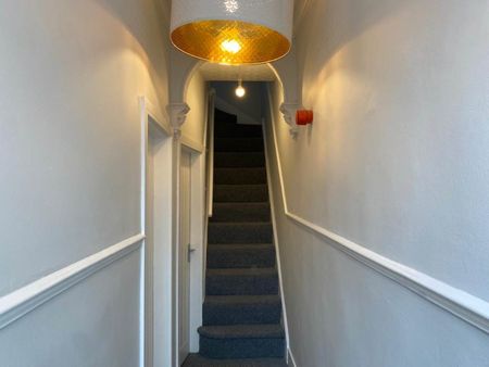 Hough Lane (Room 2), Bramley, Leeds - Photo 2