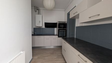 Location Appartement 4 pièces 87m² - Photo 3