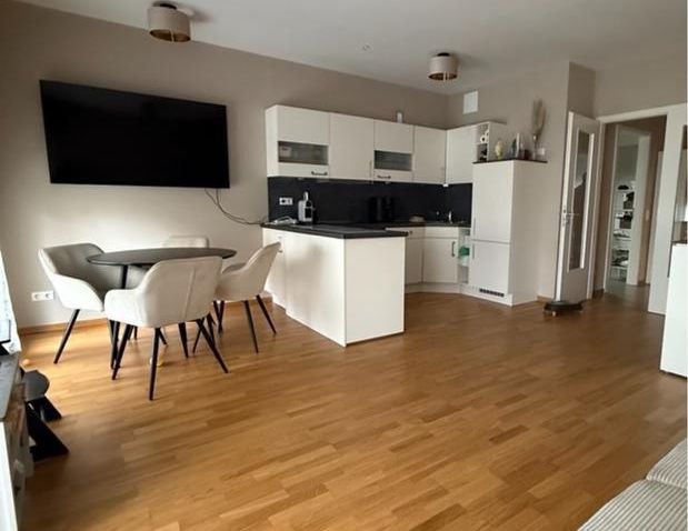 WG- Zimmer zu vermieten! -EBK, mit Terasse und Garten - Photo 1