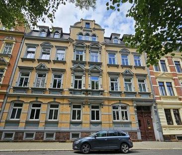 Individuelle Wohlfühlwohnung unterm Dach! Hofseitiger Balkon und to... - Foto 5