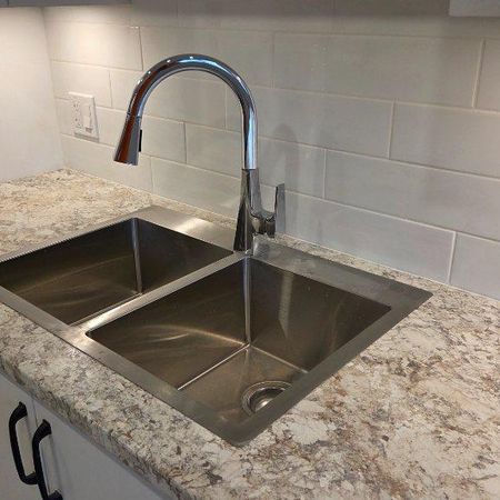TRÈS GRAND ET LUXUEUX 3½ À LOUER À POINTE-CLAIRE - Photo 4