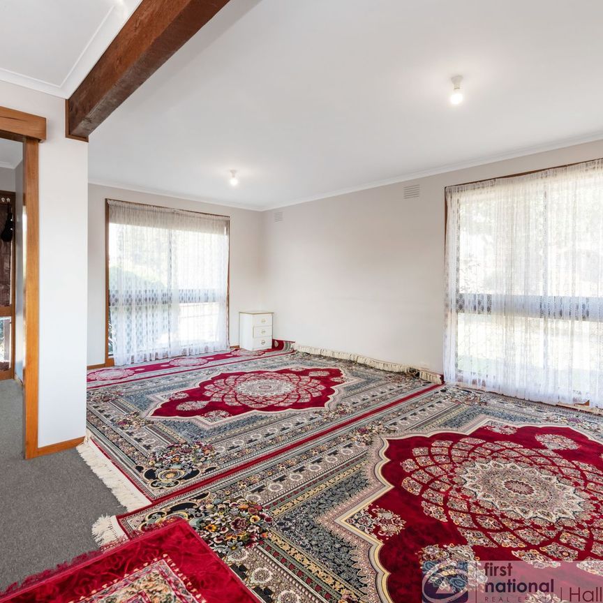 1 / 3 Rogers Street, Dandenong - Photo 1