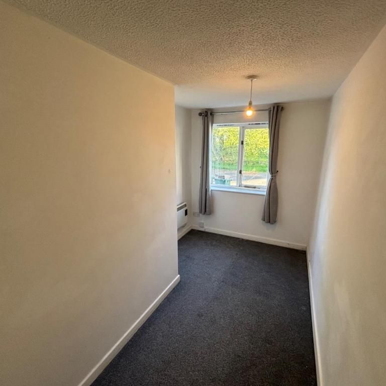 2 bedroom maisonette to rent - Photo 1