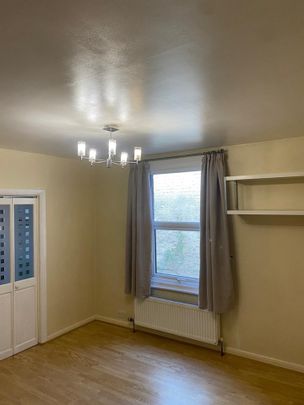 2 Bed Flat, Leverson Street, SW16 - Photo 1