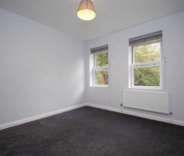 1 bed First Floor Flat for rent - Photo 3