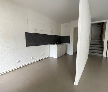 T3 DUPLEX 69m² sur place des géants GRENOBLE 38100 - Photo 2