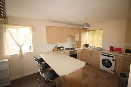 2 Maldon Court, Belfast, BT12 6GY - Photo 5