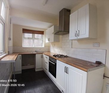 2 bedroom terraced house to rent - Photo 6