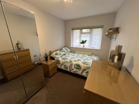 1 bedroom house of multiple occupation to rent - Photo 4