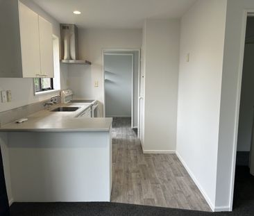 2/5 Gates Lane, Woolston - Photo 4