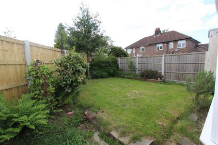 3 bedroom semi-detached house to rent - Photo 5