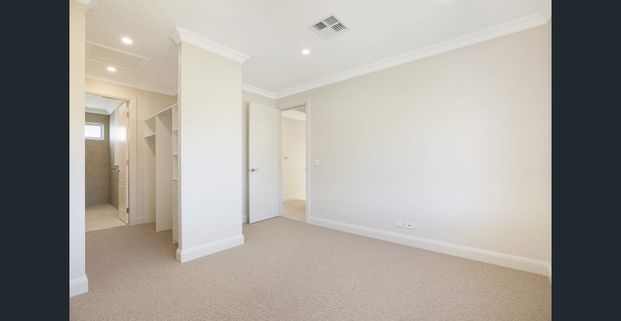 Sophisticated Brand-New Townhouse Living in the Heart of Moss Vale - Photo 1