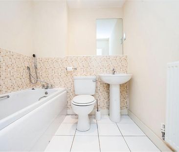 2 bedroom property to rent Providence Park, Princess Elizabeth Way,... - Photo 1