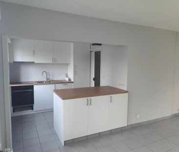 Rustig gelegen gezinswoning met 3 slaapkamers te Oostkamp - Photo 1