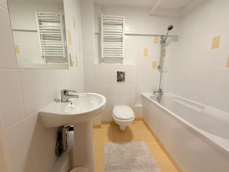 1 bedroom flat to rent - Photo 3