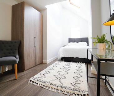 1 bedroom in a house share to rent - Photo 2