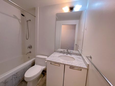 For Lease - 33 Charles Street Unit# 2212, Toronto, Ontario - Photo 4