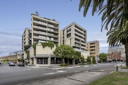 Near new inner city two bedroom apartment with two car spaces - Photo 5