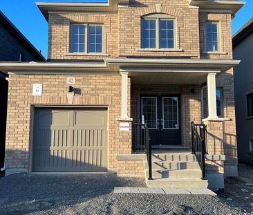 For Lease - 42 Ed Ewert Avenue, Clarington, Ontario - Photo 4