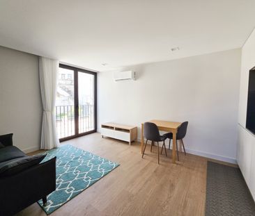 New 0+1 bedroom flat in the city centre of Aveiro! - Foto 1