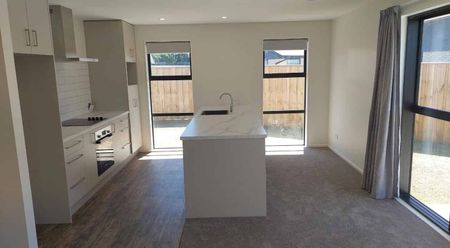 Modern Comfort Meets Convenience - Photo 4