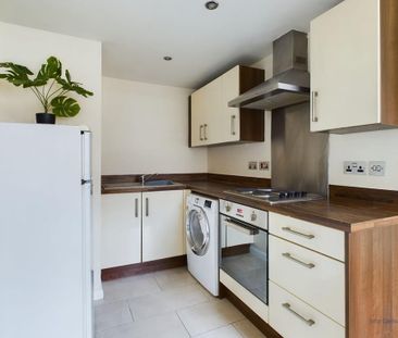 2 bedroom apartment to rent - Photo 2