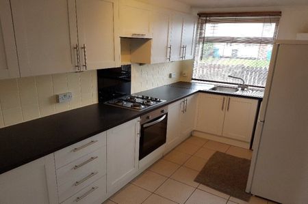 Gervase Avenue, Lowedges, Sheffield, S8 - Photo 3