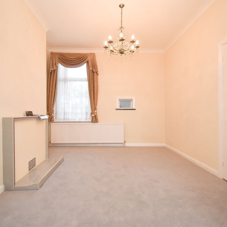 Winchester Road, Walton-on-Thames, KT12 - Photo 1