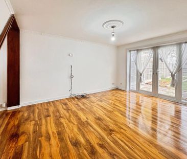 2 bedroom end of terrace house to rent - Photo 4