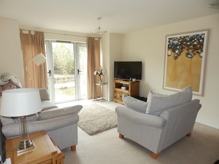 2 bedroom apartment to rent - Photo 5