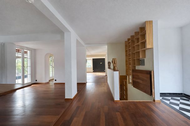 7 Zimmer, 240 m², EG - Foto 1
