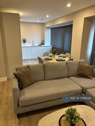 2 bedroom flat to rent - Photo 1