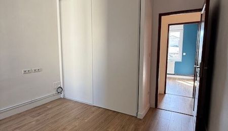 Appartement 3 pièces 60m2 REIMS 810 euros - Photo 2