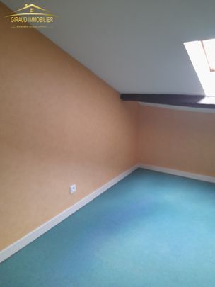 TRIPLEX CENTRE CHARLIEU 66.19 M2 - Photo 1
