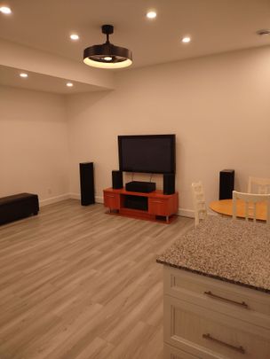 For Lease - 281 KIRCHOFFER N/A Unit# B, Carlingwood - Westboro and Area, Ontario - Photo 1