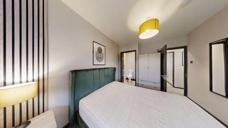 1 bedroom in a house share to rent - Photo 2