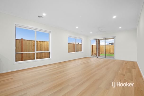 11 Marlborough Street, Aintree VIC, Belconnen - Photo 1