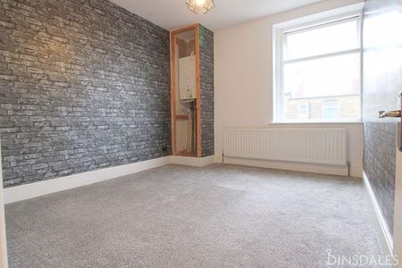 2 bedroom terraced house to rent - Photo 2