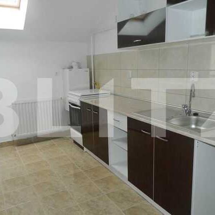 Apartament de inchiriat, 2 camere, mobilat modern, zona Eroilor! - Fotografie 1