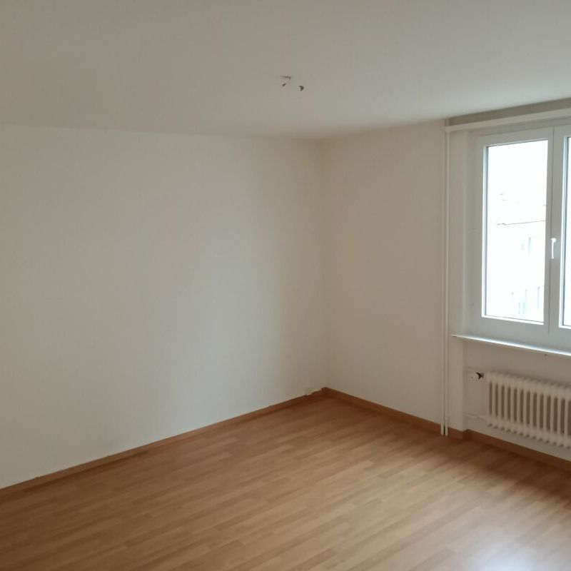 3-Zimmer-Wohnung mit Balkon und tollem Bad in Gossau! - Photo 1