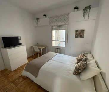 Calle de Bravo Murillo, Madrid, Community of Madrid 28020 - Photo 2