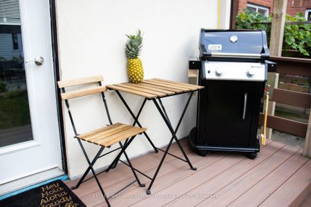 For Lease - 2480 St Clair Avenue, Toronto, Ontario - Photo 5