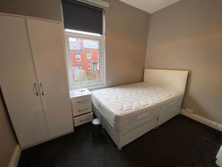 St Ann's Mount (room 2), Burley, Leeds - Photo 2