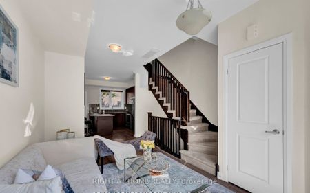 Townhouse For Lease | W8121962 - Photo 2