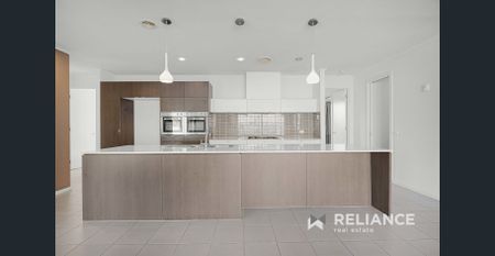 Large Family Home in Great Location - Photo 4