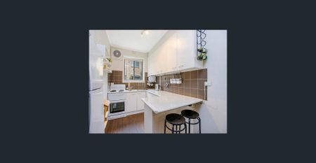 Privacy in Pascoe Vale! - Photo 5