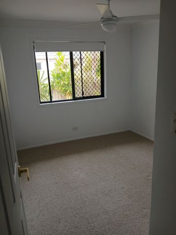 Helensvale - Photo 5